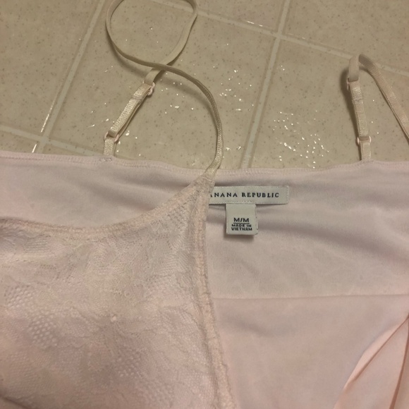 BANANA republic cami, size M - Picture 3 of 4